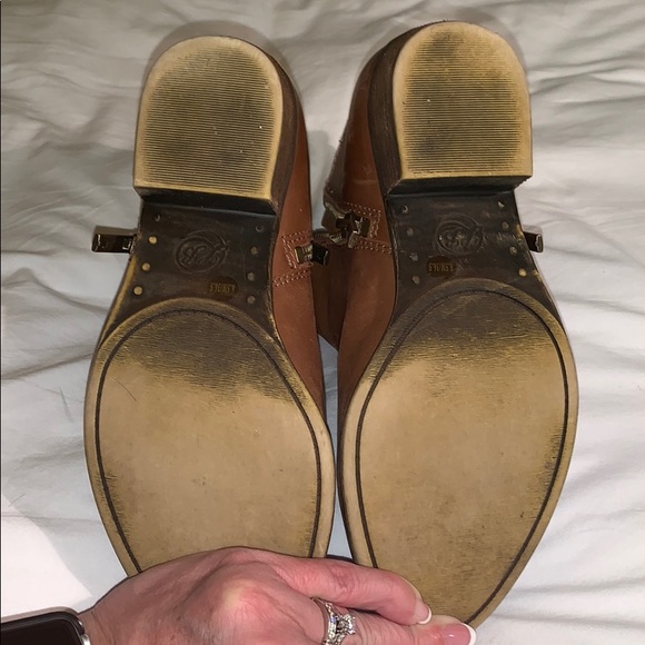 Good used condition 6 1/2 Lucky Leather booties - Picture 8 of 8